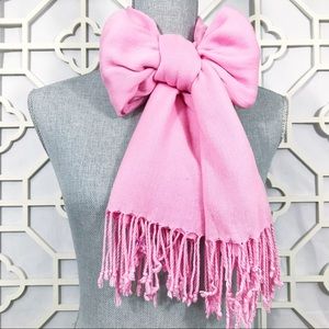 Light Pink Twisted Tassel Hem Scarf